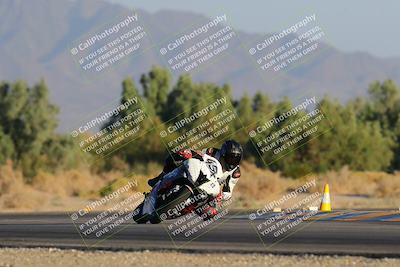 media/Nov-19-2023-CVMA (Sun) [[1f3d1b7ccb]]/Race 17 Amateur Supersport Middleweight/